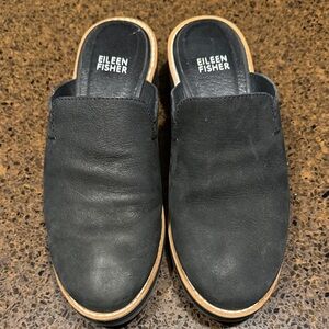 Loti Tumbled Nubuck Wedge Mule